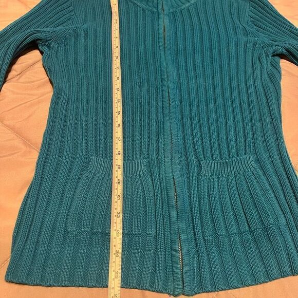 đVanâHeusenâ
Ribbed Zip-upâCardigan - Picture 8 of 9